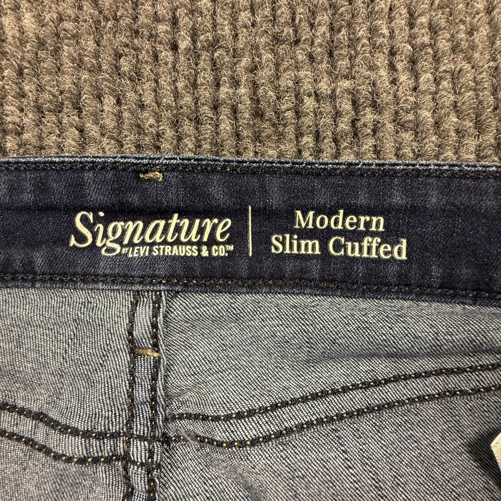 Signature Levi Strauss Modern Slim Cuffed Jeans Dark Wash Blue Women Waist 16/33 - Picture 4 of 13